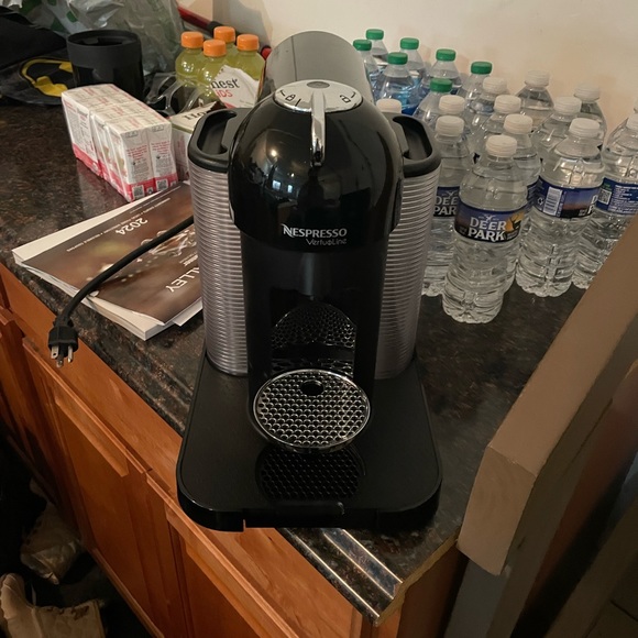Nespresso Vertuo machine - Picture 5 of 6